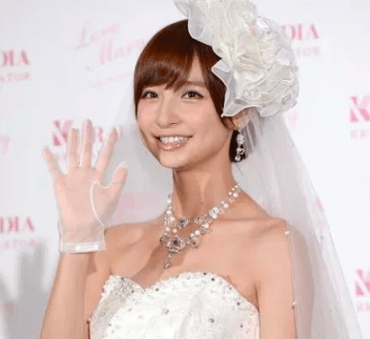 篠田麻里子の結婚相手は?